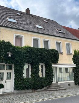Charmantes Wohn- und Geschäftshaus im Ortskern Luhe! - Vielseitig nutzbar und ab sofort verfügbar! - Luhe-Wildenau
