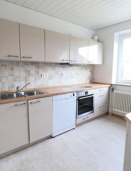 Moderne ETW im Erdgeschoss mit neuer Küche, großer Terrasse, Balkon und Keller - Wolfsburg