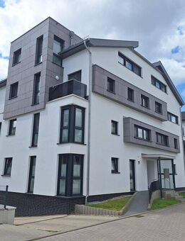 Top Ausstattung, Einbauküche und Tiefgaragenstellplatz: Hochwertige 4-Zimmer-Wohnung am Ryck - Greifswald