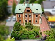 Stilvolles Villenanwesen mit zahlreichen Stellplätzen in zentraler Lage Schweinfurts - Schweinfurt