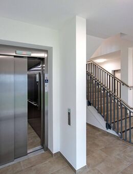 Moderne Penthouse-Wohnung mit lichtdurchflutetem Wohnambiente - Osnabrück