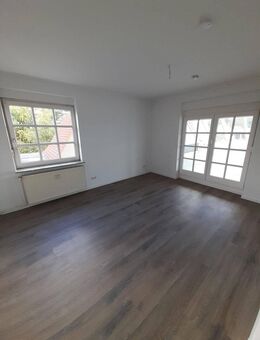 Schöne, große, helle Wohnung mit Dachterrasse und Loggia sucht genau dich! - Schortens