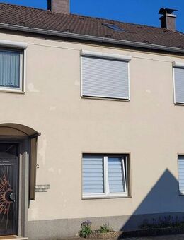 Zentrale Lage trifft Wohnkomfort: Zweifamilienhaus in Bergheim - Bergheim (Nordrhein-Westfalen)