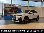 BMW iX, M60 4Z SoftCl, Jahr 2022 - Braunschweig