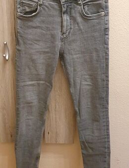 Graue Highwaist skinny Jeans von Zara Größe xs(34) - Darmstadt