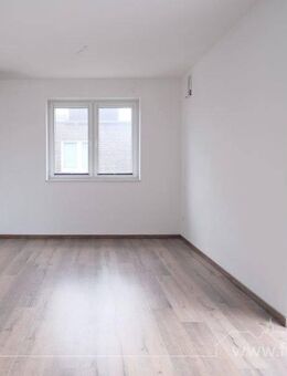 Moderne, energieeffiziente Oberwohnung mit Balkon und PKW-Stellplatz - Rhauderfehn