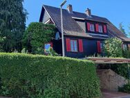 Charmantes Einfamilien-Holzhaus mit Gartenidylle und Wellness-Oase in Hambach - Dittelbrunn