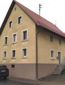Wohnhaus mit Nebengebäuden und Garten in Berolzheim - Ahorn (Baden-Württemberg)