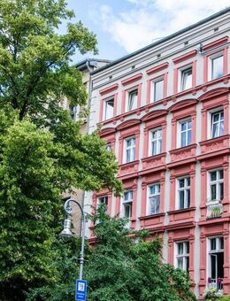 Zwischen Landwehrkanal & Maybachufer - vermietete 2-Zimmer-Altbauwohnung mit stabilem Wertpotenzial - Berlin