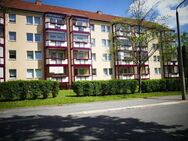 Eine kleine Rarität stellt sich vor: 2 Zimmer mit verglastem Balkon - Chemnitz