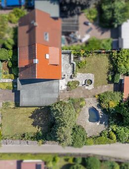 Zwischen alten Bäumen und neuen Möglichkeiten - DHH auf großem Grund mit Garten zum Träumen - Nürnberg