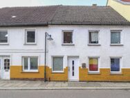 Vermietetes Reihenmittelhaus mit Scheune, Garten und Carport in Zentraler Lage - Bad Sülze