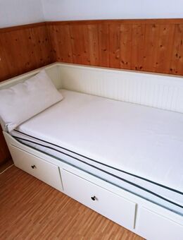 ikea Tagesbett Hemnes 2 Matratzen und drei Schubladen - Welkenbach