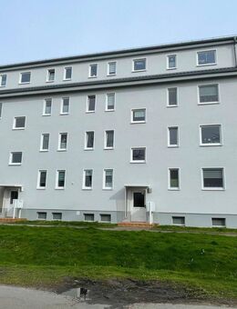 Charmante Dachgeschosswohnung in Bentwisch mit Balkon - Bentwisch