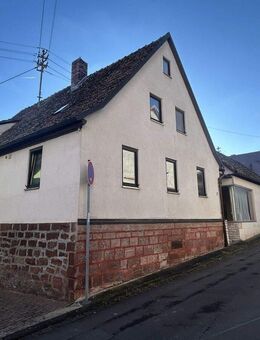 Einfamilienhaus mit Scheune, Nebengebäude und vielfältigen Nutzungsmöglichkeiten - Karlstadt