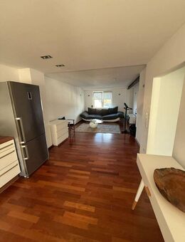 Luxuriös & Stilvoll: Exklusive Designerwohnung mit Tageslichtbad und Echtholzparkett in Buer - Gelsenkirchen