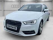 Audi A3, 2.0 TDI Sportpaket S line 2-Zonen, Jahr 2015 - Oranienburg Zentrum