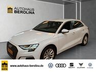 Audi A3, Sportback 30 TFSI Smartph int, Jahr 2023 - Berlin