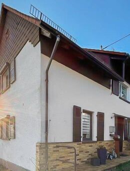 Zweite Reihe - Attraktives Einfamilienhaus mit Nebengebäuden in ruhiger Lage von Föckelberg - Föckelberg