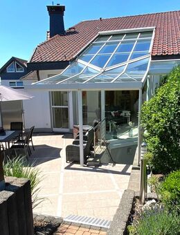 Exklusives 7-Zimmer-Architektenhaus mit Wintergarten in ruhiger Lage. - Remscheid