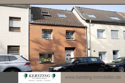 Liebhaber-Stadthaus mit historischen Elementen und Innenhof-Patio in Krefeld-Hüls!