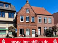 Geschmackvolles Zweifamilienhaus im Gardinger Ortskern mit PKW-Stellplätzen - Garding