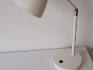 Tischlampe weiß mit USB-Anschluss - Leipzig Südwest