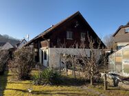 Ruhig gelegenes 1-2 Familienhaus im Landhausstil - Lenningen