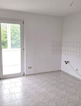 Hier können Sie sofort einziehen und die 1. Monatsmiete sparen ! - Zwickau