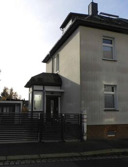 Saniertes Einfamilienhaus mit Einbauküche, Garage und Garten in guter Wohnlage von Reichenbach zu vermieten! - Reichenbach (Vogtland)