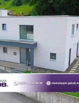 Neuwertiges Einfamilienhaus mit Garten & Carport in Feldrandlage - Mittelbrunn