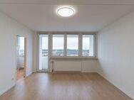 Ideale Kapitalanlage - 1-Zimmer frisch renoviert mit Loggia und EBK - Herzobase in Sichtweite - Erlangen