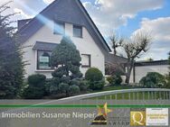 Feines, freistehendes Einfamilienhaus in exzellenter Lage von Langenfeld - Langenfeld (Rheinland)