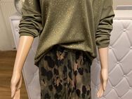 Leiche Bluse mit goldene Details - Dresden
