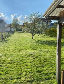 Schöne Doppelhaushälfte mit Potenzial und schönem großen Garten - Helsa