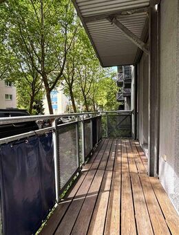 HELLE HOCHPARTERRE-WOHNUNG MIT GROSSEM BALKON IM BEGEHRTEN BAYERISCHEN VIERTEL! - Berlin