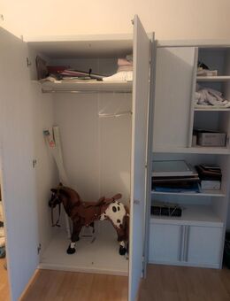 Kinder Jugendzimmer 2x Schrank Bett Schreibtisch Kommode Truhe Regal - Sankt Oswald-Riedlhütte
