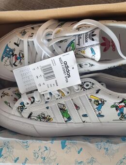*Adidas* Nizza X Disney Sport Sneaker (Special Edition) - Gr. 44 - Hemer