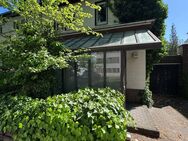 Charmantes Reihenendhaus in zentraler und beliebter Lage mit idyllischem Garten und Teich - Hannover