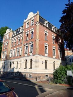 Attraktive 3 - ZI - Wohnung im stattlichen Altbau im Hochparterre