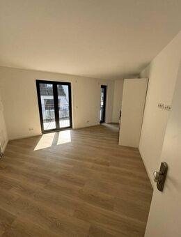 Erstbezug nach Kernsanierung 2-Zimmer Apartment - Düsseldorf