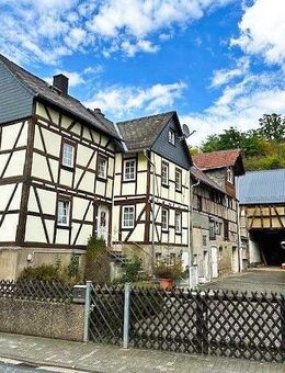 Hofreite mit 2 Scheunen in Weinbach - Weinbach