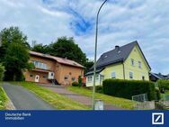 Spezialimmobilie - exklusiver Wohnbereich, Praxis und Werkhalle - Morsbach