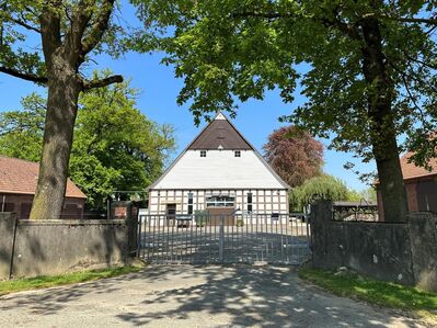 Vor den Toren Bielefeld's steht diese energetisch sanierte Hofstelle und bietet viele Vorzüge...