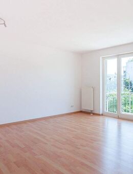 Komfortabel & ruhig: Moderne Wohnung mit Balkon und Innenhofblick - Berlin