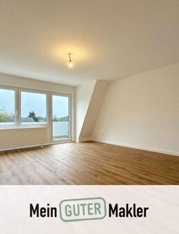 Erstbezug nach Sanierung: Helle Dachgeschoss-Oase mit West-Loggia im grünen Bremen-Nord - Bremen