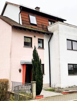 GAIBERG: Freist. Dreifamilienhaus mit bebaubarem Hinterliegergrundstück - Gaiberg