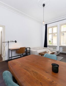 VERMIETETE 2-ZIMMER ALTBAUWOHNUNG IM BAYERISCHEN VIERTEL - Berlin
