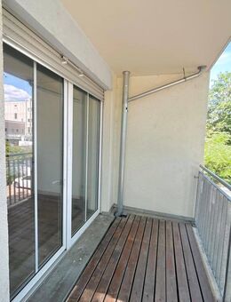 In Renovierung I Balkon I Barrierefrei und Zentral - Dresden