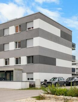 Neuwertige 2-ZKB mit EBK und großem Balkon in A-Oberhausen - Augsburg